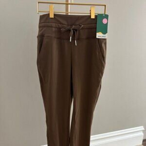 BNWT Halara “Play It My Way” High-Waisted Drawstring Joggers – Olive/Brown Small